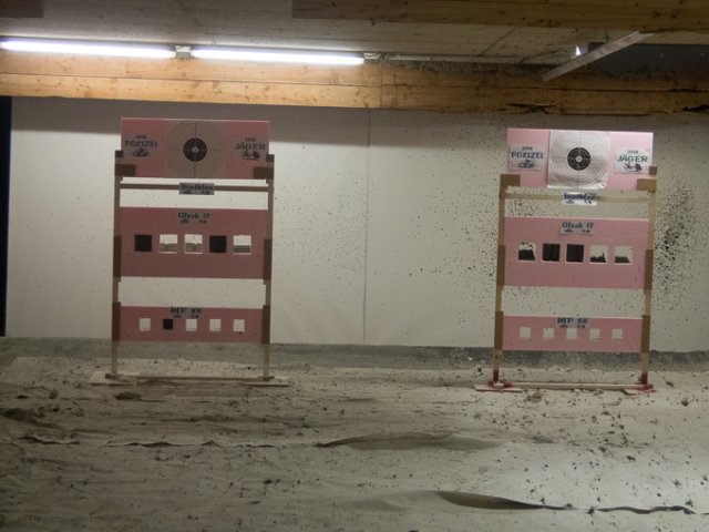 Polizei vs. Jäger